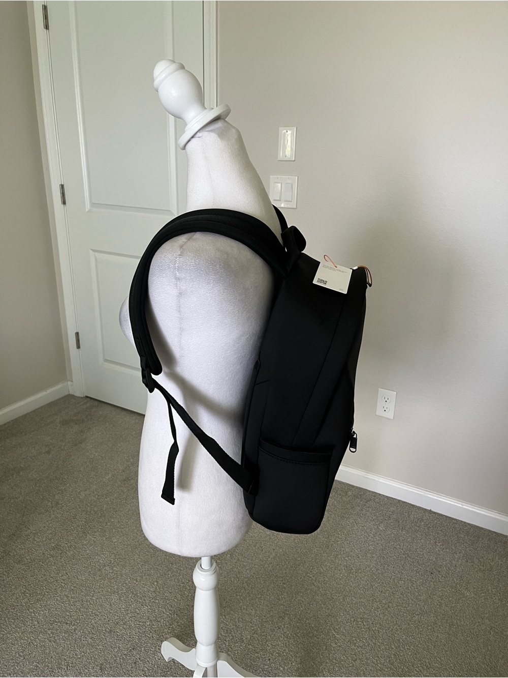 NWT Quince Black Neoprene Backpack with Front Zip Pocket - Picture 4 of 11